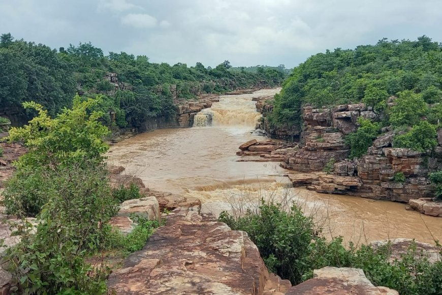 Parapur Waterfall, Bastar – Hidden Gem of Chhattisgarh | Complete Travel Guide